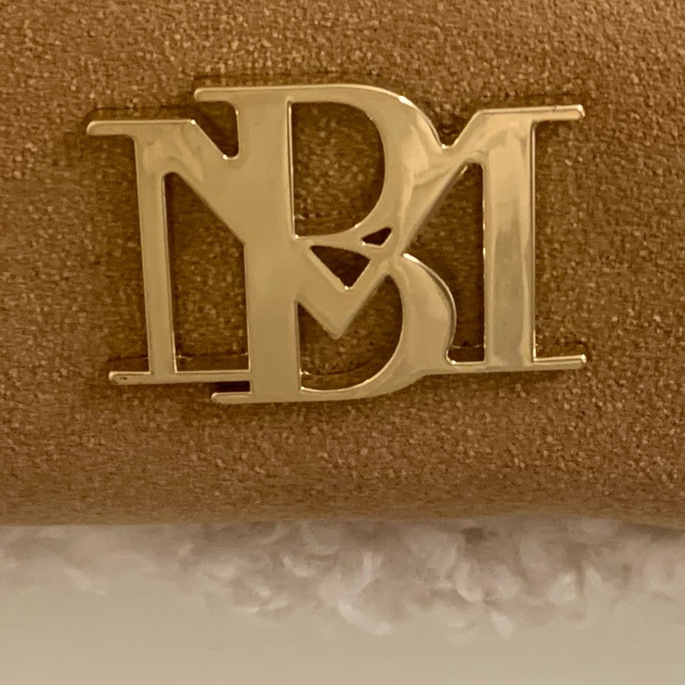 Badgley Mischka faux suede Sherpa crossbody NWOT - Picture 4 of 9